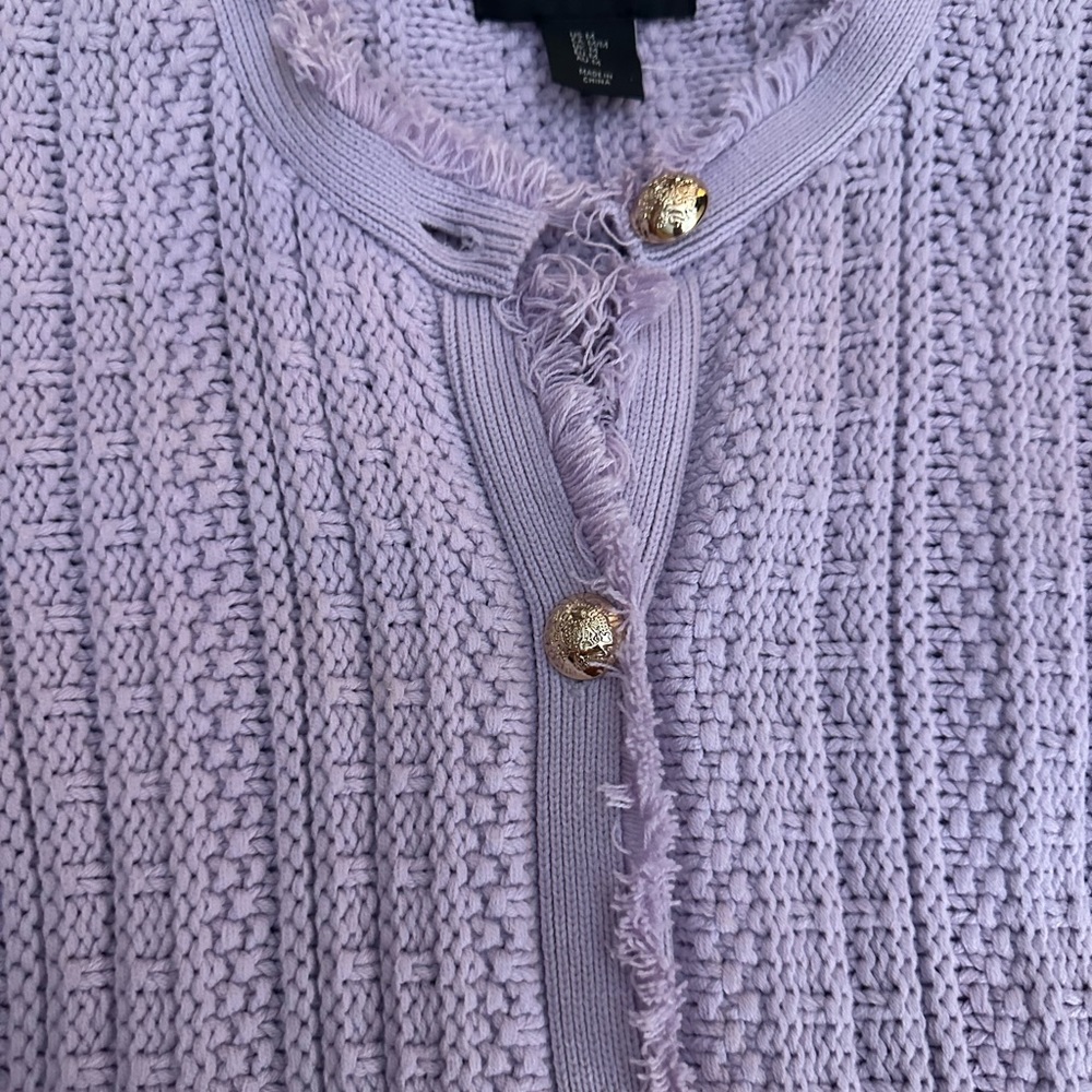 TAHARI lavender cable knit sweater with gold details